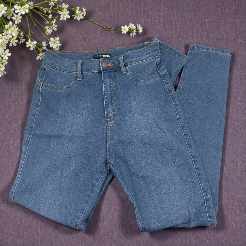 Fashion Nova Classic High Waist Skinny Jeans | Medium Blue | Size 11 - Picture 3 of 9